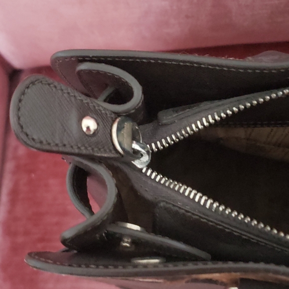 Ferragamo leopard print purse - Picture 6 of 13